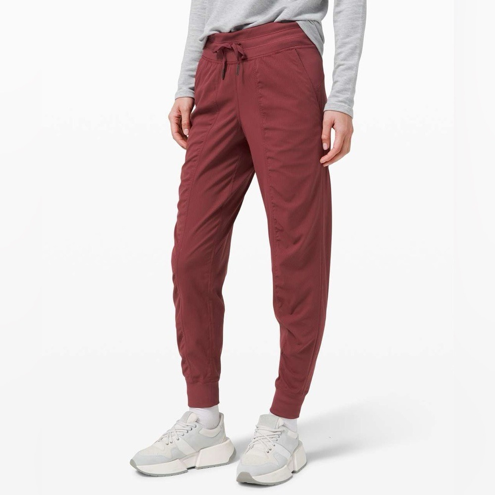 Lululemon‎ Athletica Women's Dance Studio Jogger inSavannah Size 6